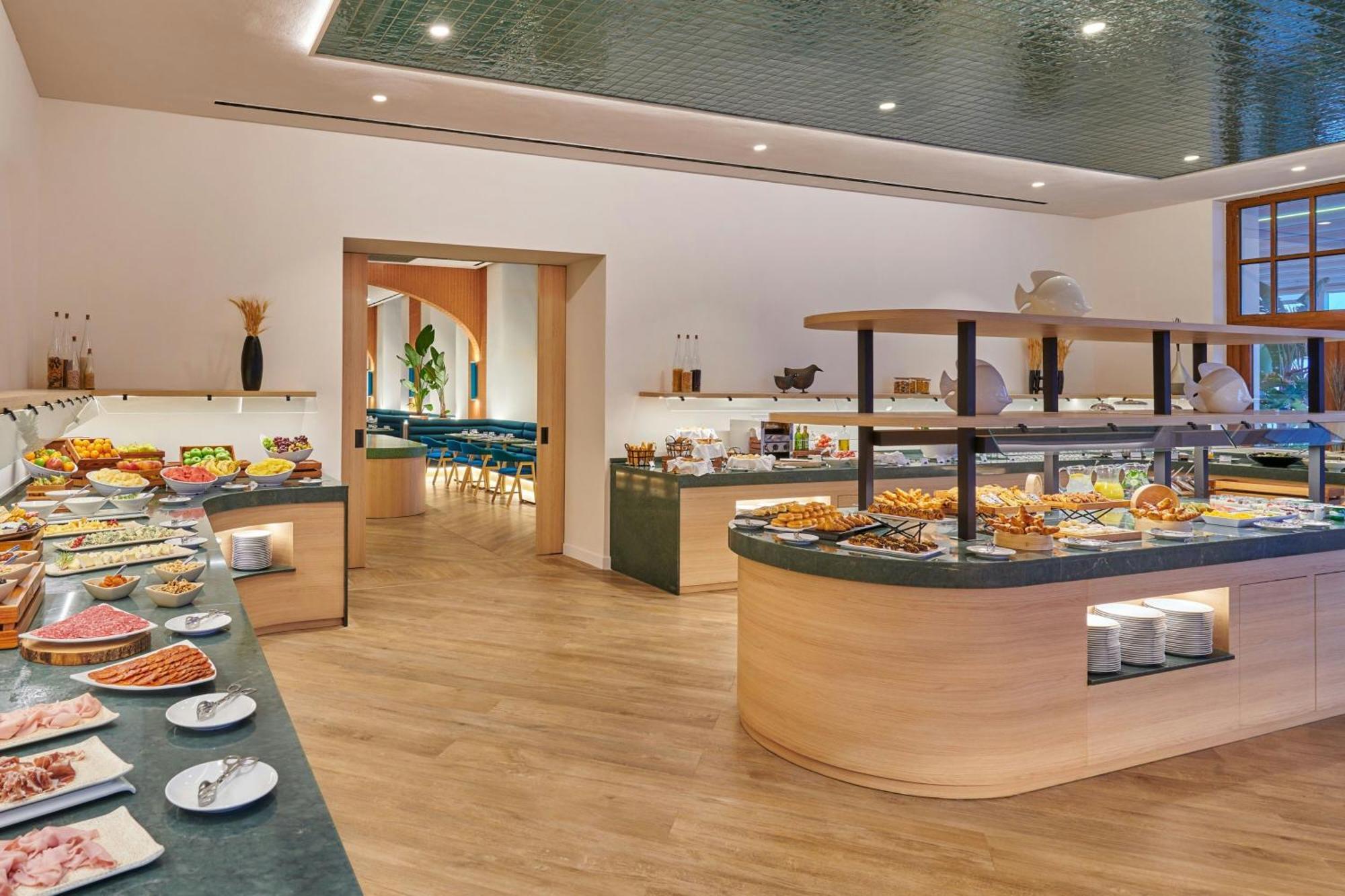 Le Meridien Ra Beach Hotel And Spa El Vendrell Bagian luar foto